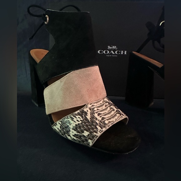 Coach Minetta sandal size 9 - Picture 1 of 8